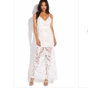 White Floral Applique Maxi Dress Size Medium, NWT